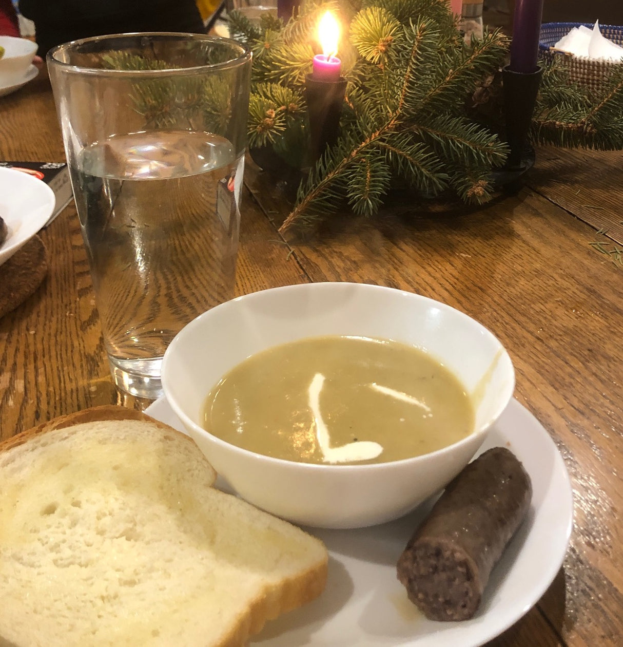 Grassfed Beef Brats (With Casing), 1.4 lb per 6 pack